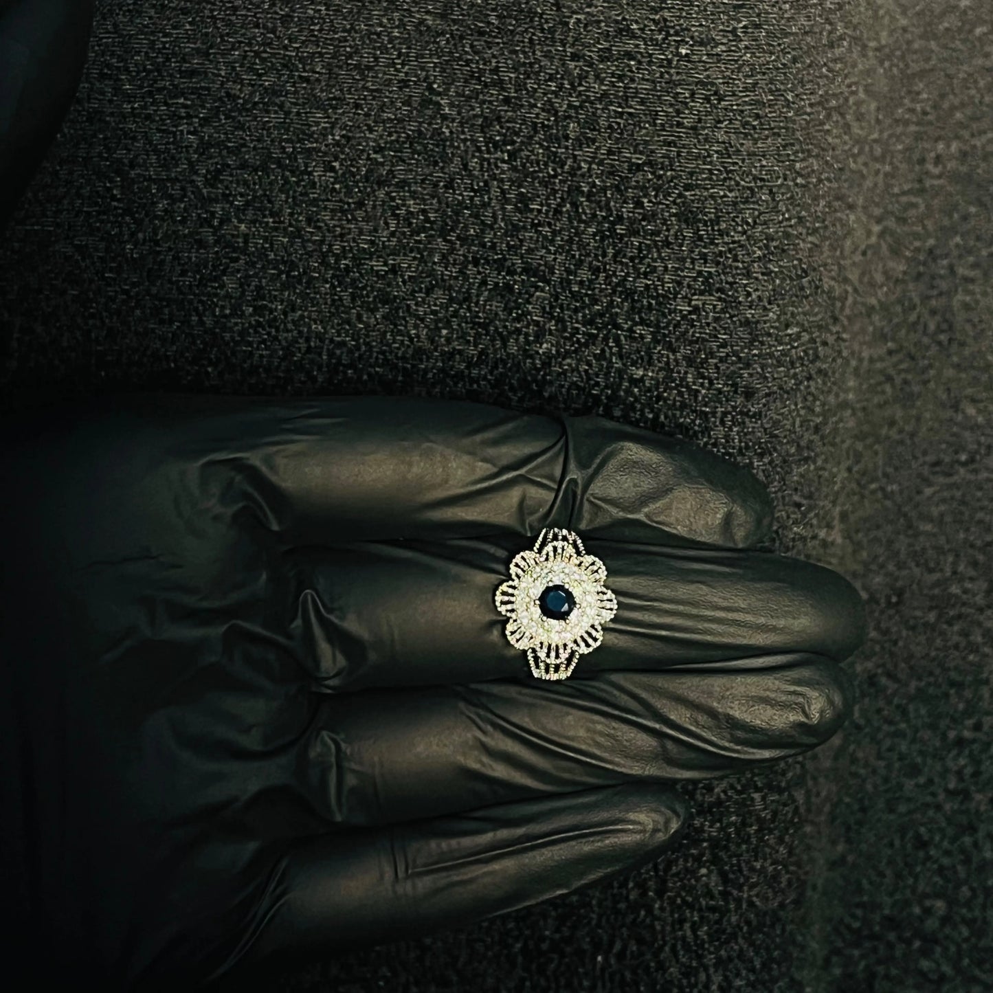 Stunning Round cut Stone